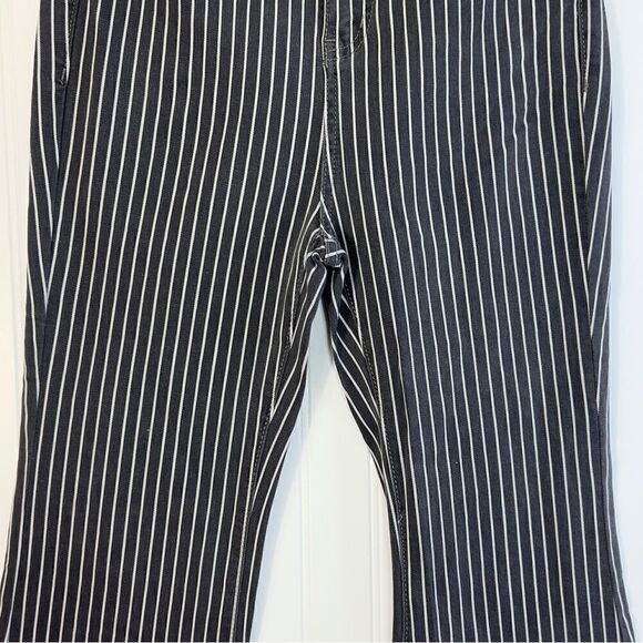 Judy Blue® Ultra High Rise Super Flare Jean 25 - Picture 15 of 16